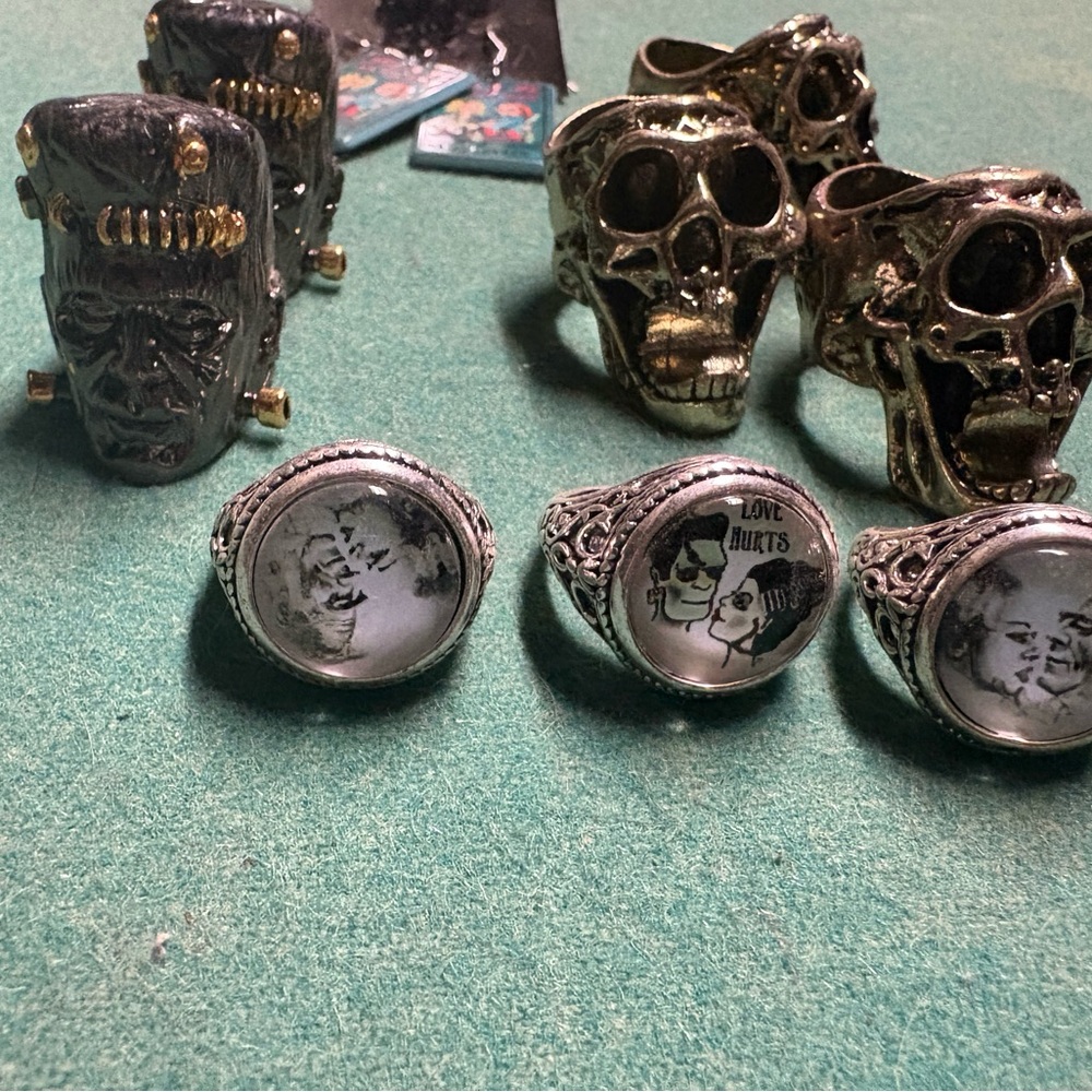 Silver Skull and Patterned Rings Set🧡🧡🧡🧡🧡🧡 - Picture 2 of 2